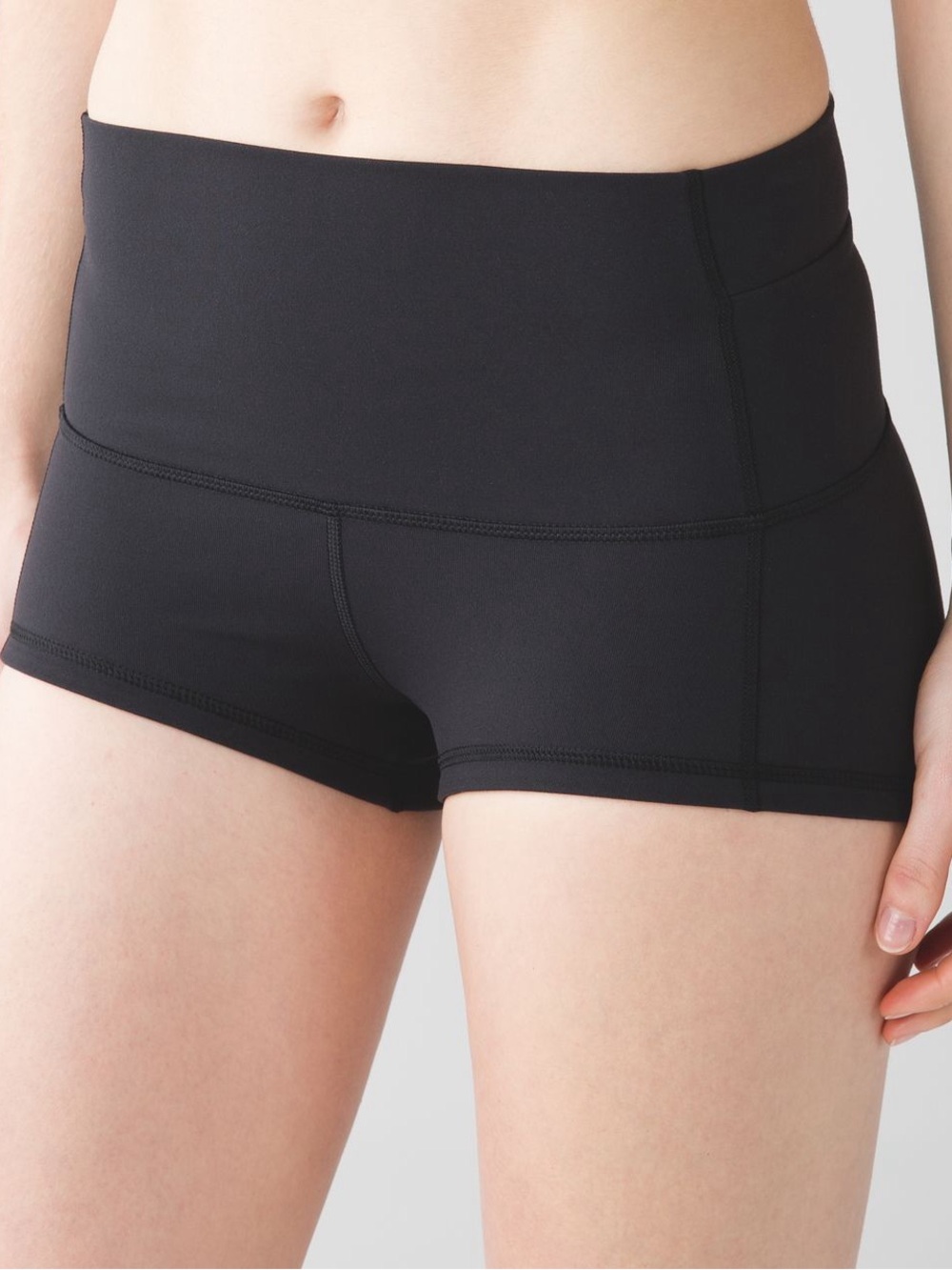 Lululemon Wunder Black Short *Full-On Luon 2" Size 8 - Picture 3 of 9